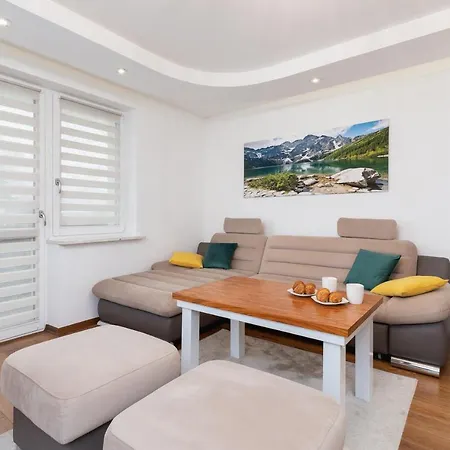 Mountain View Zborowskiego By Renters Apartament *